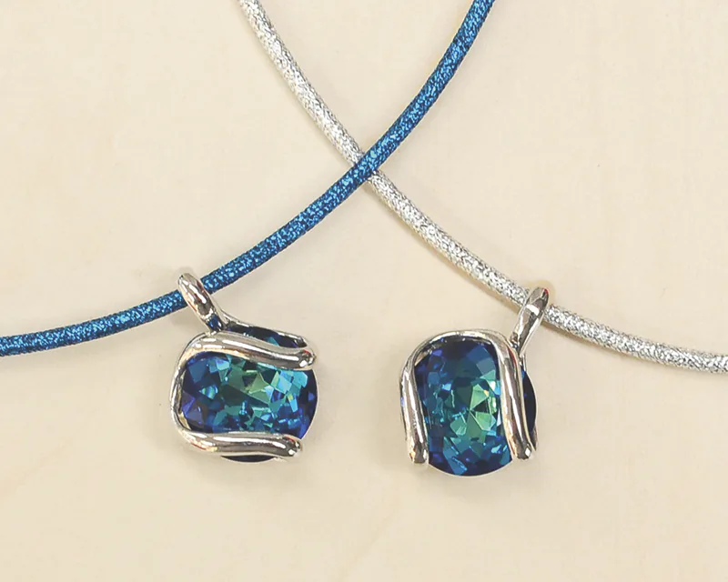 Lumin New moon〈ルーミン・ニュームーン〉Blue moon〈ブルームーン色〉