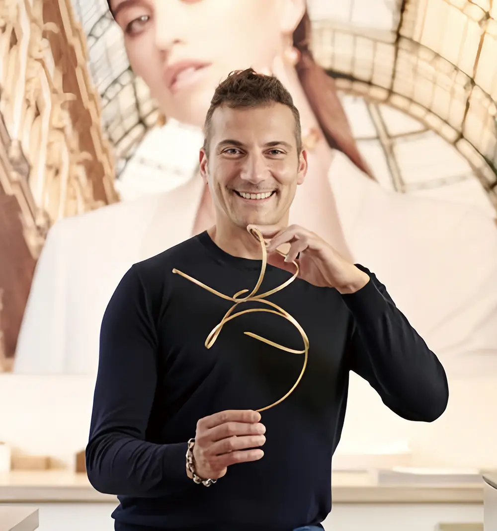 Andrea Marazzini〈アンドレア・マラッヅィーニ〉イタリア人 ジュエリーデザイナー ルーミンのペンダントのデザインでタイアップ